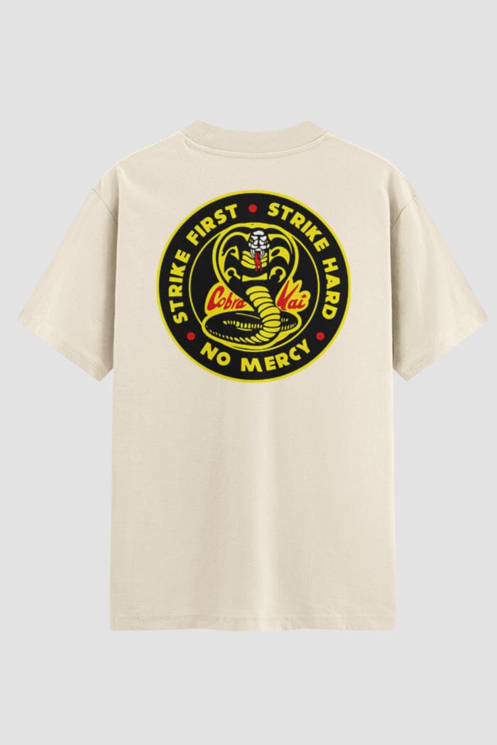 Camiseta Oversized Karate cobra kai strike first strike hard Oversizeds Karate OnFight P Off White Masculino